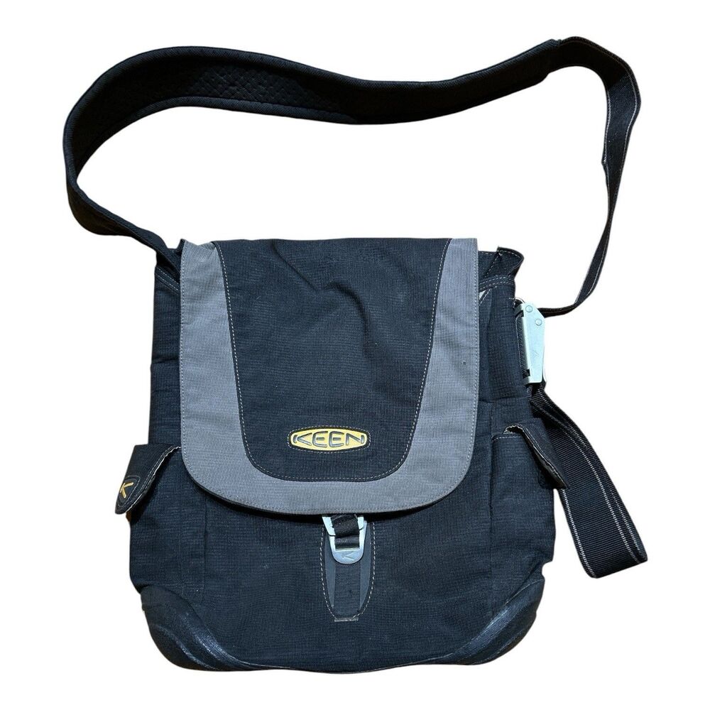 KEEN Messenger Bag Shoulder Crossbody Black Grey Recycled Rubber Base Unisex
